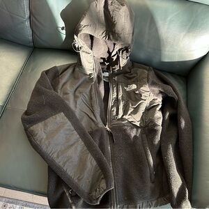 Women’s north face Denali fleece jacket S